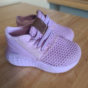 New Balance lavender toddler sneakers, size 4